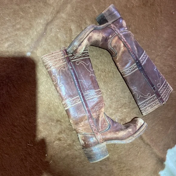 Vintage Frye Campus Longhorn Boots - Picture 9 of 9